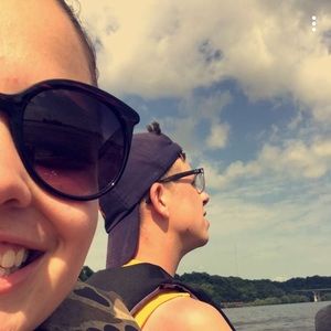 Meet your Posher, Kayla